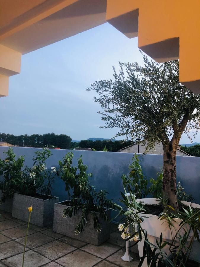 Une Maison Bleue Villa Piolenc Buitenkant foto